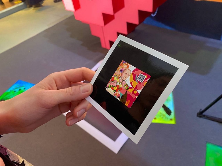 На выставке "Россия" тюменцы представили уникальную модель Владимира Путина