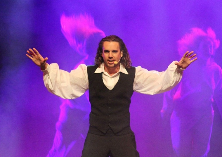 Одна «Юнона и Авось» – хорошо, а три – лучше!