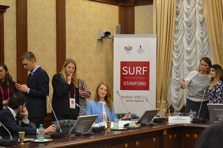 Образование, санкции и нефтегазовый комплекс интересовали иностранных студентов