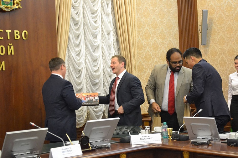 Образование, санкции и нефтегазовый комплекс интересовали иностранных студентов