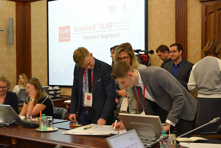 Образование, санкции и нефтегазовый комплекс интересовали иностранных студентов