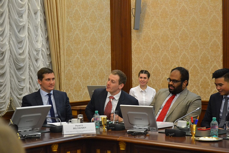 Образование, санкции и нефтегазовый комплекс интересовали иностранных студентов