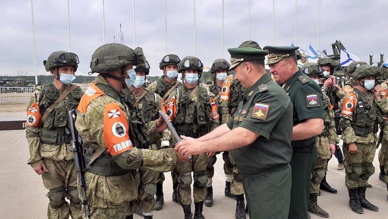 В Тюмени назвали команду-победителя конкурса «Безопасный маршрут»