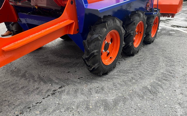 Тюменские инженеры презентовали современный электротрактор