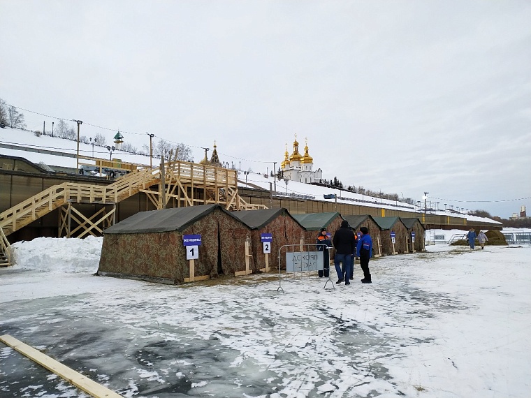 На тюменских купелях в Крещение ожидают около 10 тысяч горожан