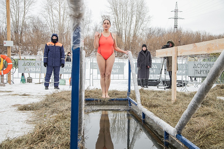 Фоторепортаж. В Тюмени начались крещенские купания