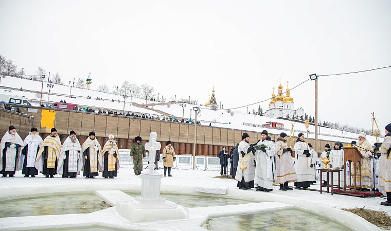 Фоторепортаж. В Тюмени начались крещенские купания