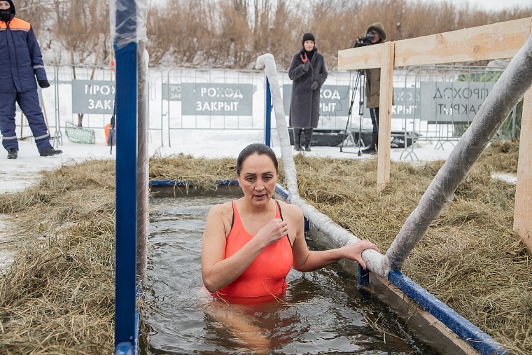 Фоторепортаж. В Тюмени начались крещенские купания