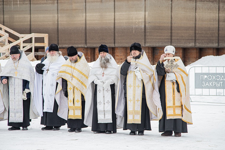 Фоторепортаж. В Тюмени начались крещенские купания