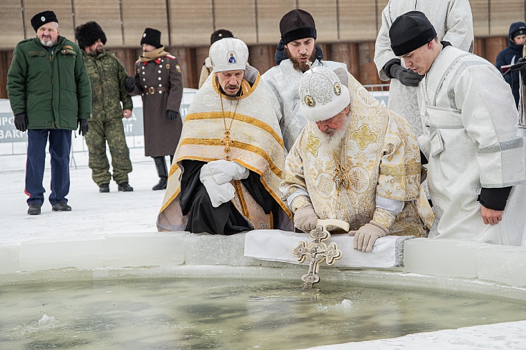 Фоторепортаж. В Тюмени начались крещенские купания