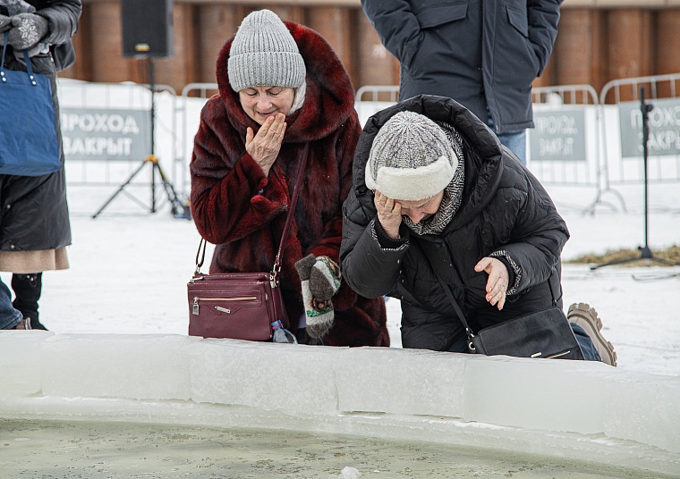Фоторепортаж. В Тюмени начались крещенские купания