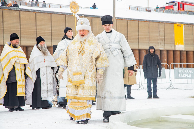 Фоторепортаж. В Тюмени начались крещенские купания