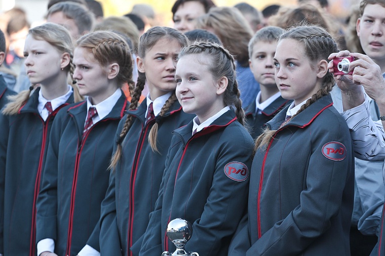 Железные вены Великой Отечественной: в Тюмени открыли памятник железнодорожникам