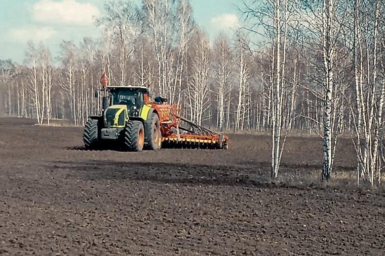 Тюменские аграрии приступили к посеву яровой пшеницы