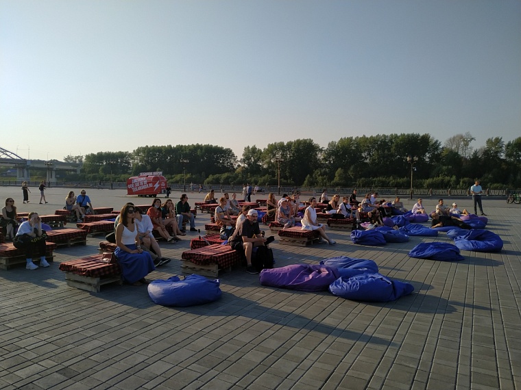 Ландшафтный парк в логу, лифт и плавучий бульвар: тюменцам показали, какой станет набережная