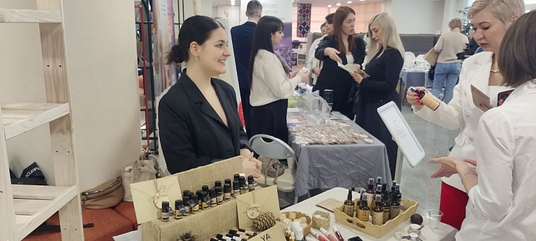 В музее имени Словцова открылась ярмарка тюменских предпринимателей