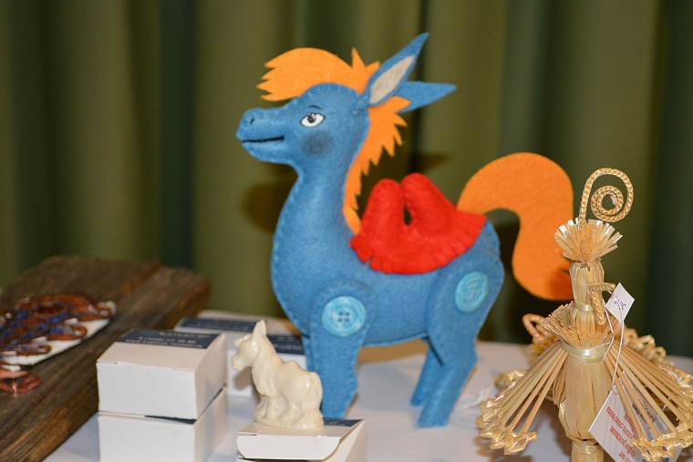 Тюменцы и тоболяки по очереди читали сказку «Конек-Горбунок»