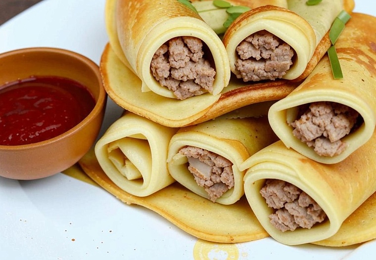 Эксперты выяснили, блины с какими начинками предпочитают мужчины и женщины