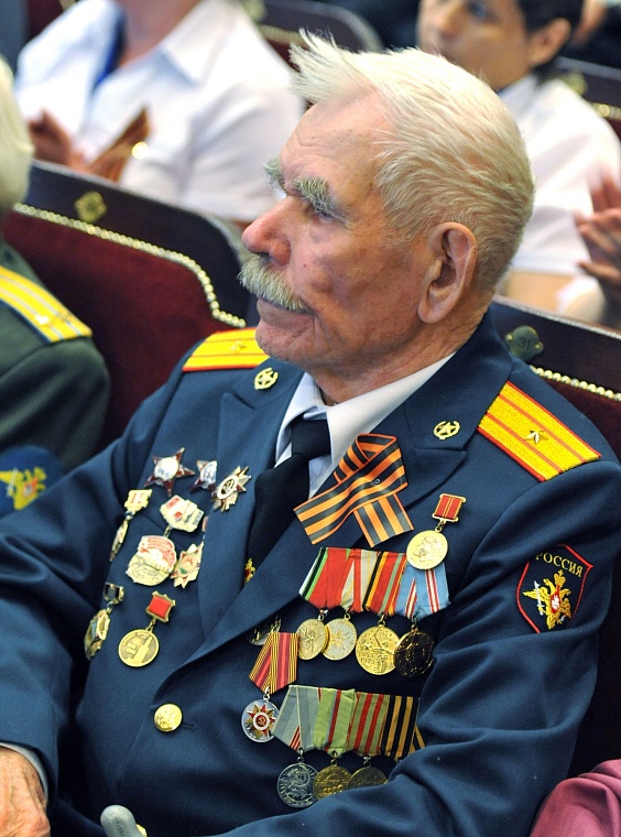 Владимир Якушев: Мы должны сплотиться и защитить нашу Победу