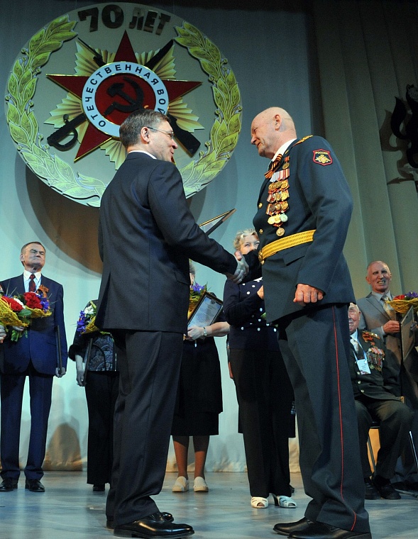 Владимир Якушев: Мы должны сплотиться и защитить нашу Победу