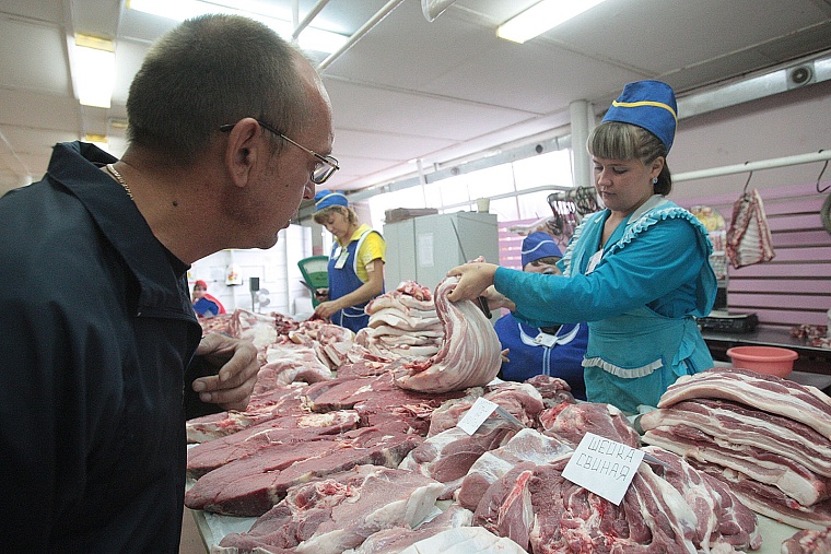 За месяц в Тюменской области подорожала говядина, но подешевела свинина
