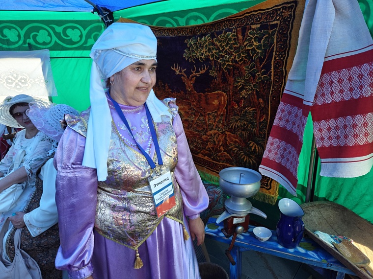 Летаем на дроне и разгадываем калмыцкие головоломки. Как в Тюмени проходит фестиваль «Мост Дружбы»