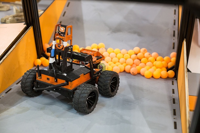 В Тюмени выберут самого живучего робота-экстремала