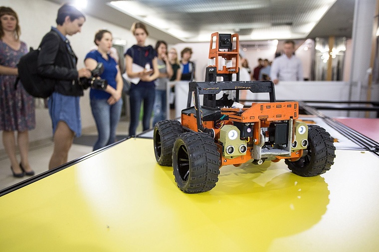 В Тюмени выберут самого живучего робота-экстремала