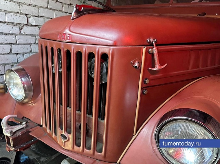 Молодой тюменец рассказал историю машины, которая связала поколения его семьи