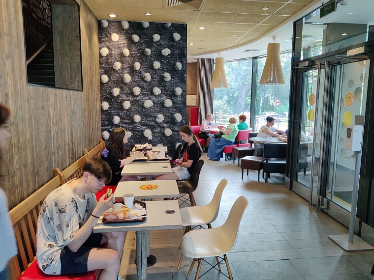 «Вкусно — и точка». В Тюмени начал работу обновленный «Макдоналдс»