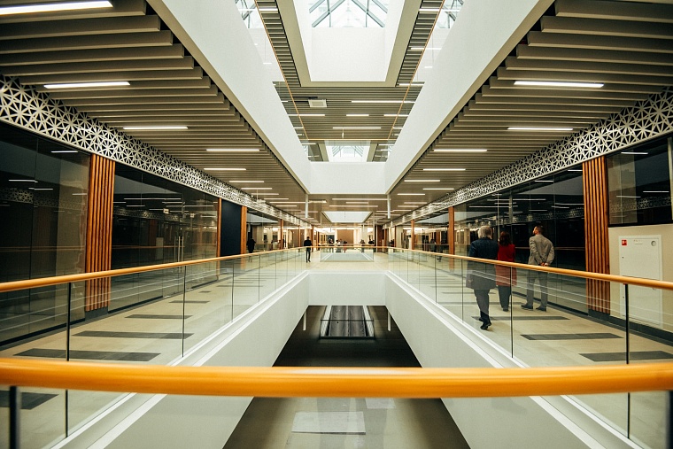 Бассейн, подарки, народные кухни. В Тюмени открывается современный ТРЦ ARSIB TOWER