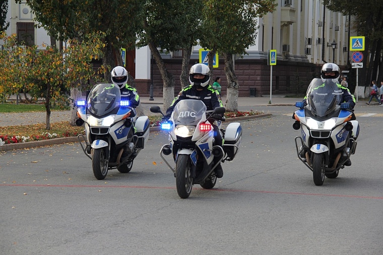 Более 1 250 сотрудников ГИБДД работают в Тюменской области