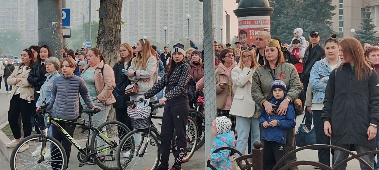 В Тюмени на перекрестке у технопарка остановили движение