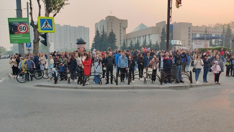 В Тюмени на перекрестке у технопарка остановили движение