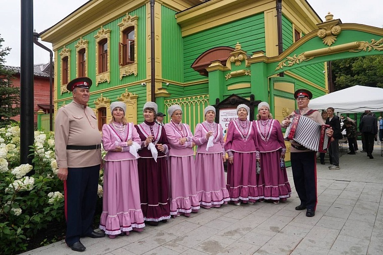 На День города в Тюмень съехались ремесленники из Казахстана и городов УрФО