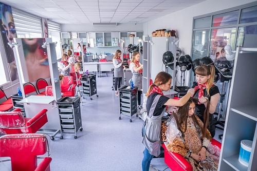 Тюменцы получают новые профессии в рамках нацпроекта