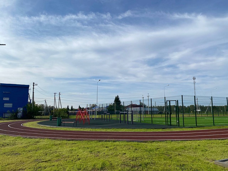 Губернатор Александр Моор открыл обновленную школу в селе Княжево