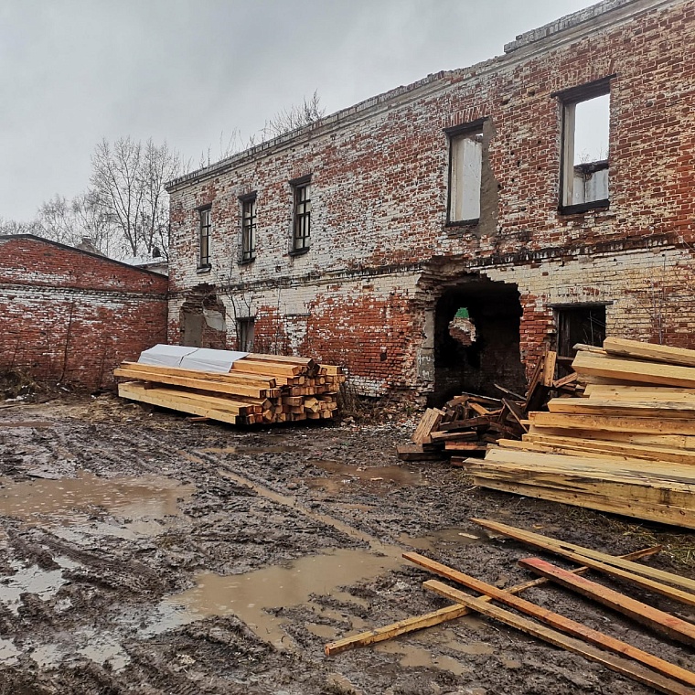 Знаменский монастырь в Тобольске восстанавливают всем миром