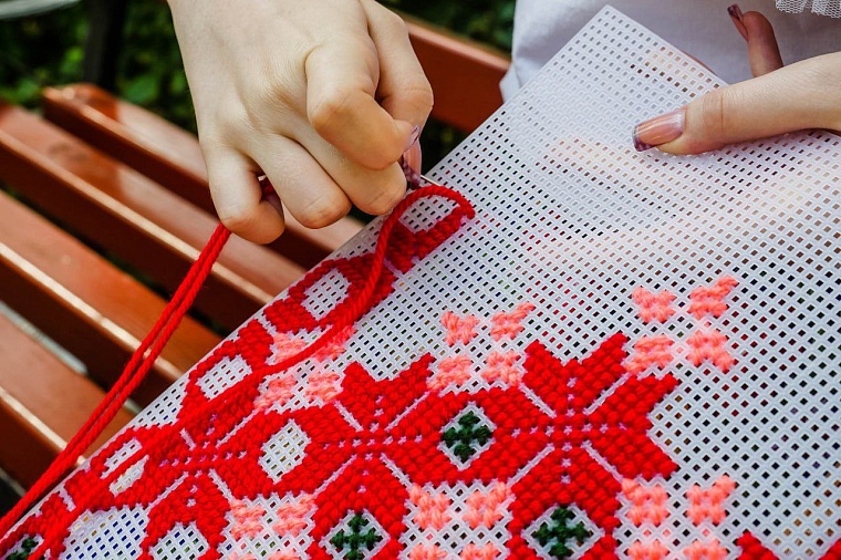 Тюменские дети на каникулах изучали культуру братской Беларуси