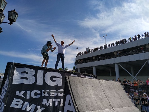 Глава Тюмени Руслан Кухарук неожиданно для себя стал участником спортивного трюка