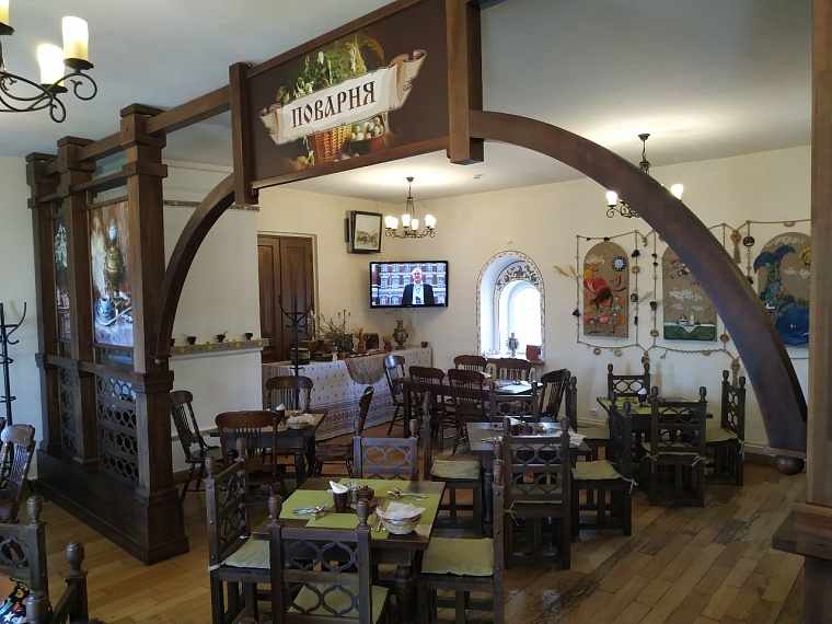 В интерьере кафе 