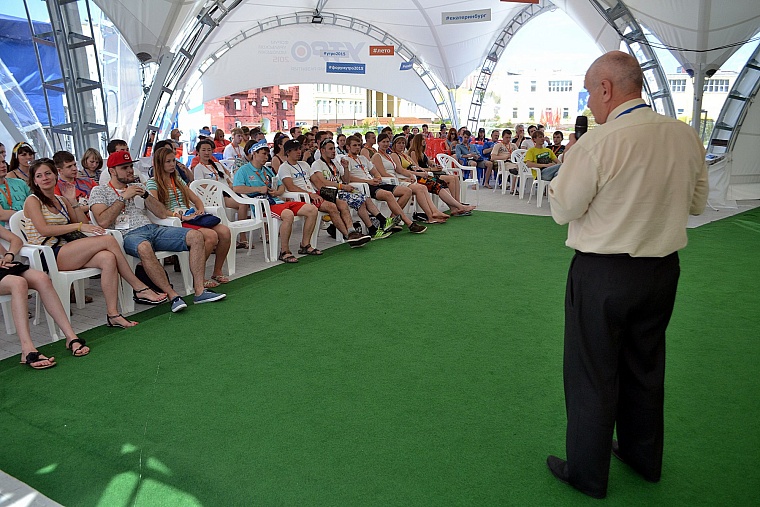 Владимир Матвеев: В Великую Отечественную СССР воевал против всего мира