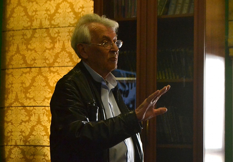 Читатели увлеклись и написали книгу