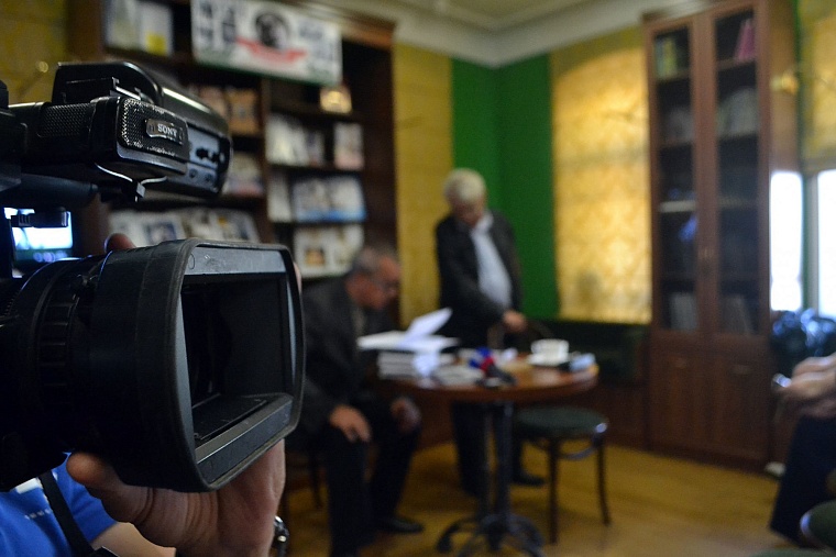 Читатели увлеклись и написали книгу