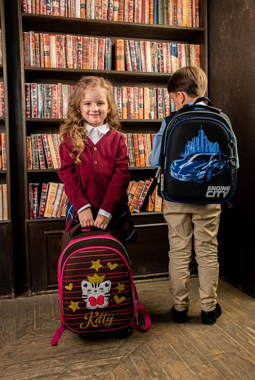 Все в одном стиле: новые школьные коллекции от «Галамарта»