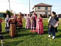 Тюменская мастерица развивает пошив традиционного русского костюма