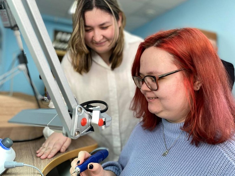 В Тобольском районе открыли первую косторезную мастерскую