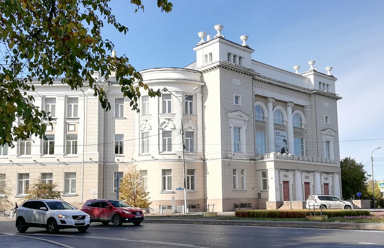 Абитуриент-2022: все вузы России сегодня опубликуют ранжированные конкурсные списки поступающих