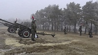 На Мамаевом кургане в Волгограде артиллеристы дали памятный залп из пушек