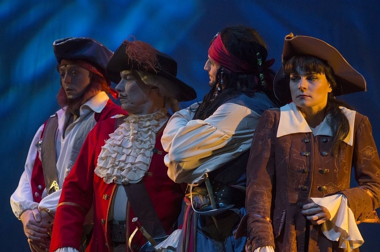 Афиша на уик-энд: День молодежи, секретный ужин и тюменские страшилки